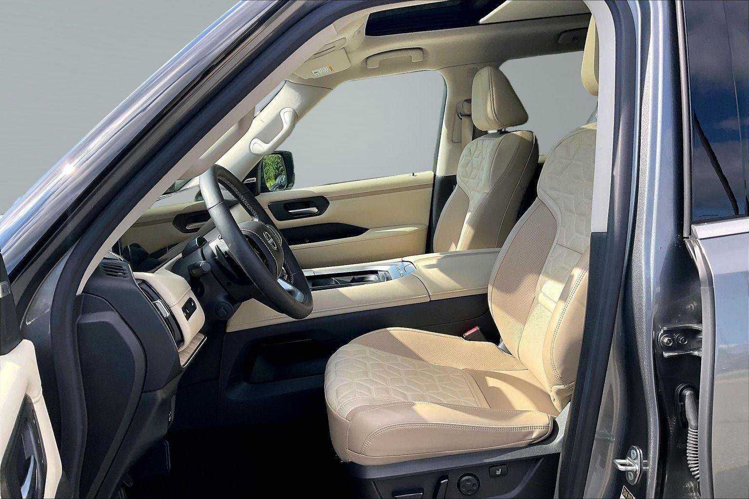 Certified 2025 Nissan Armada Platinum Reserve AWD/4WD image 25