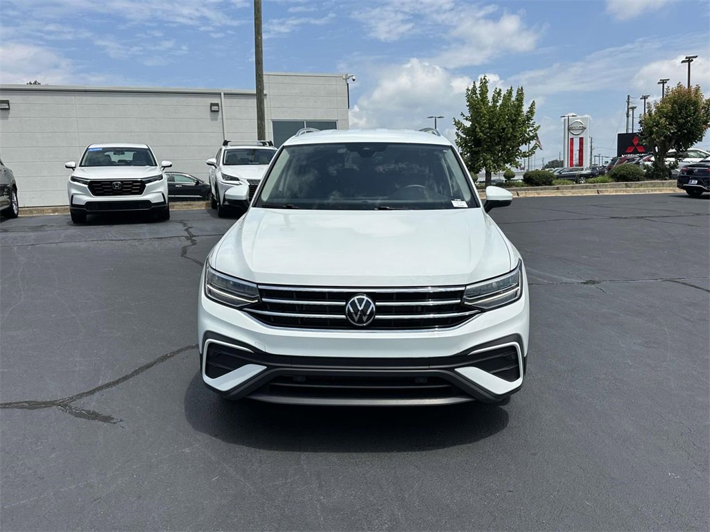 Used 2024 Volkswagen Tiguan SE video 2