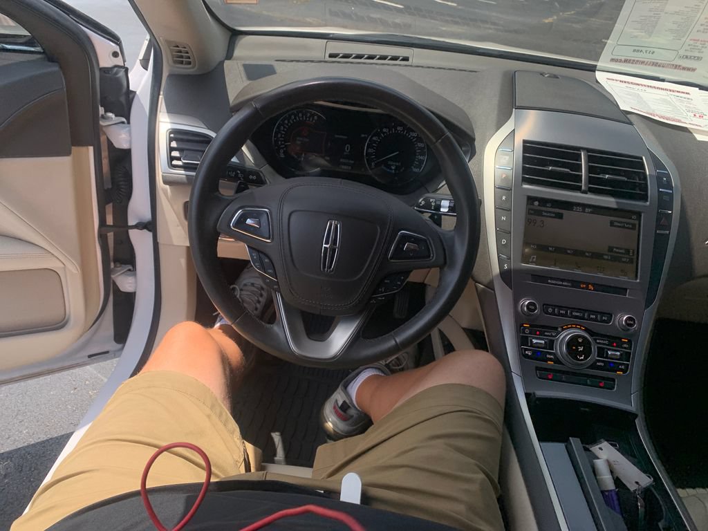 Used 2019 Lincoln MKZ Premiere FWD image 9