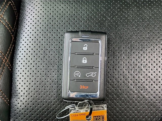 Used 2023 Jeep Grand Cherokee L Summit w/ Advanced Protech Group IV image 33