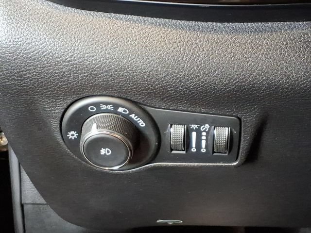 Used 2022 Jeep Compass Trailhawk w/ Trailhawk Elite Group AWD/4WD image 12