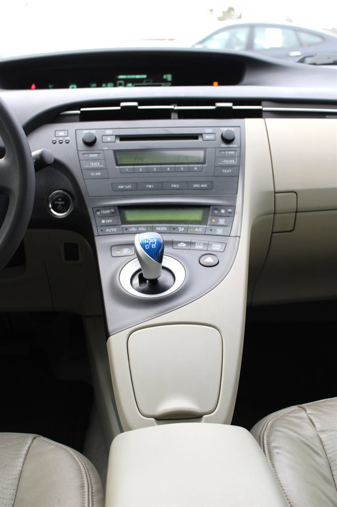 Used 2011 Toyota Prius Five image 12