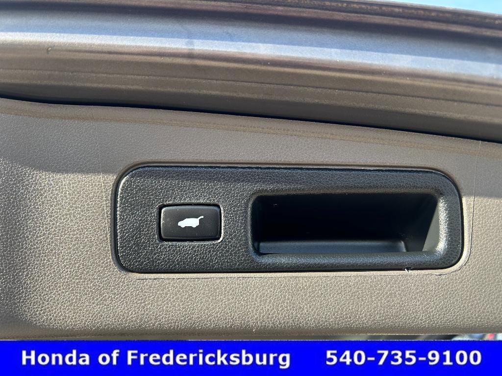 Used 2014 Honda Odyssey Touring image 12