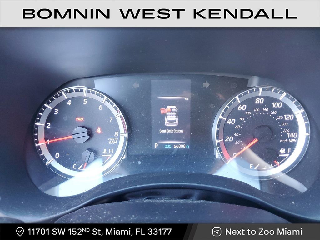 Used 2020 Toyota Highlander L image 30