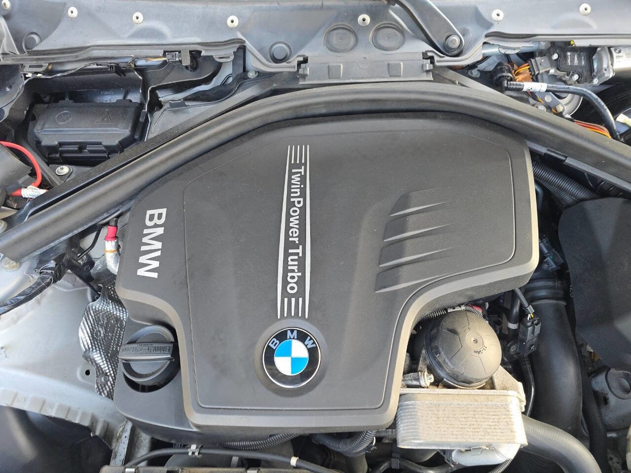 Used 2014 BMW 320i xDrive Sedan AWD/4WD image 27