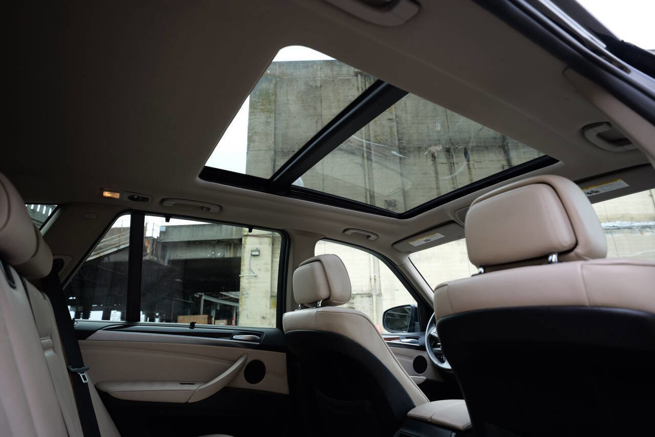 Used 2011 BMW X5 xDrive35i image 69