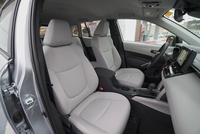 Certified 2025 Toyota Corolla Cross L image 24