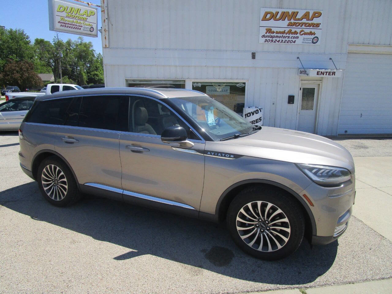 Used 2020 Lincoln Aviator Reserve w/ Equipment Group 201A AWD/4WD image 8