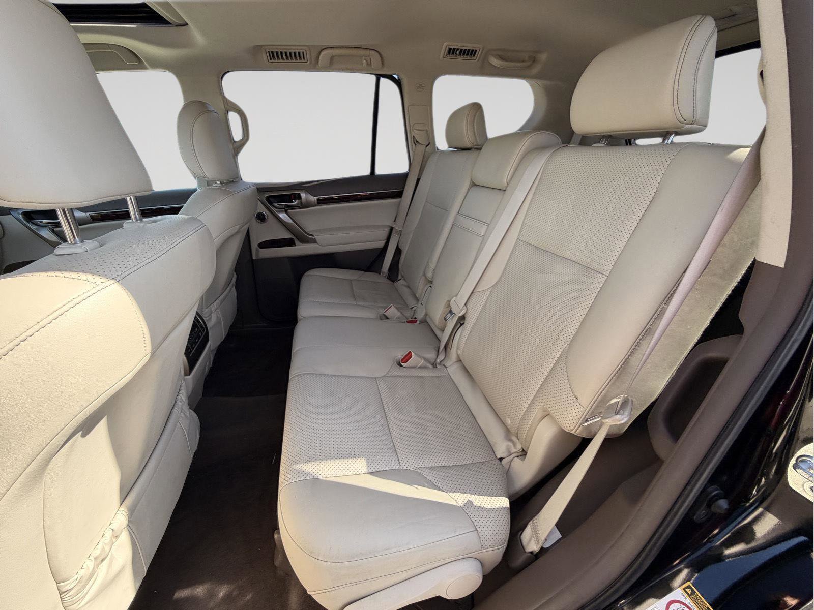 Used 2016 Lexus GX 460 Luxury w/ Preferred Accessory Package image 22