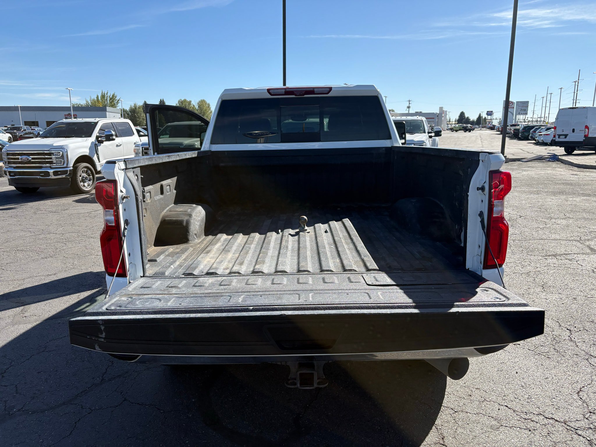 Used 2022 Chevrolet Silverado 3500 LTZ w/ LTZ Convenience Package AWD/4WD image 22