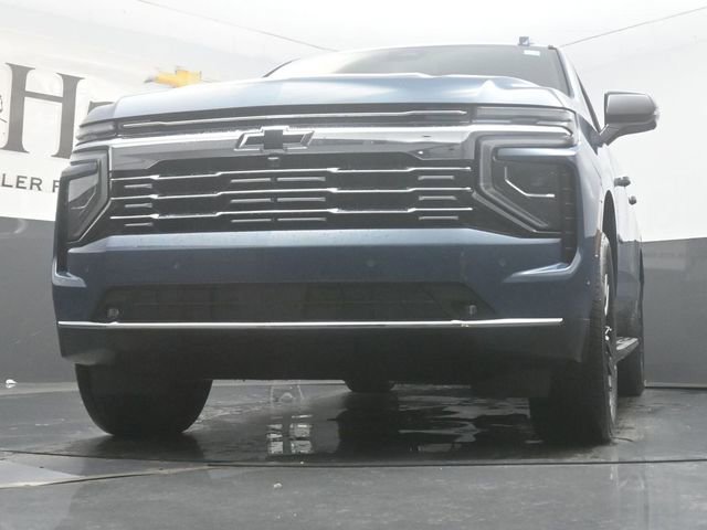 New 2025 Chevrolet Suburban Premier image 35