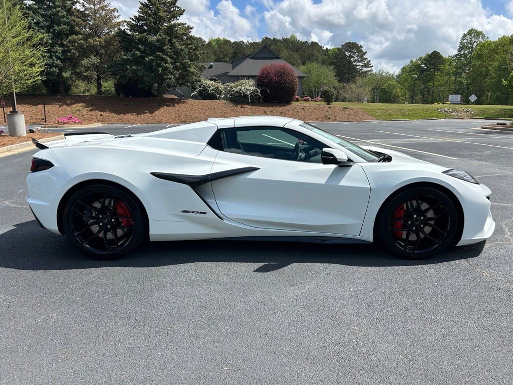 Used 2025 Chevrolet Corvette Z06 RWD image 27