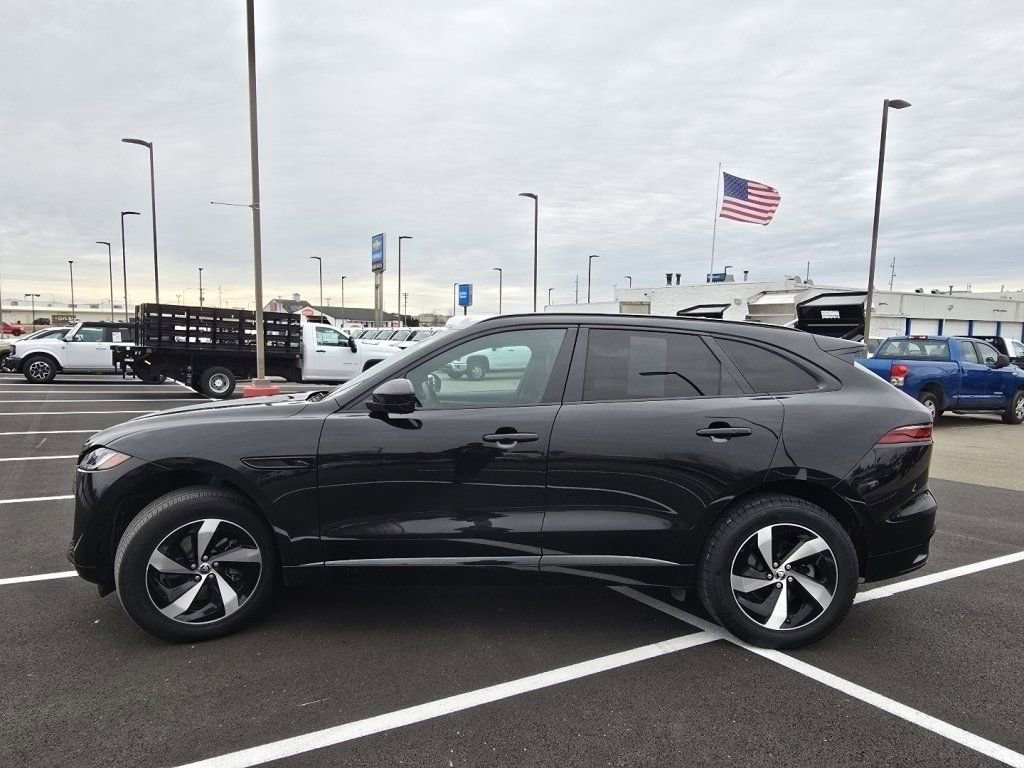 Used 2025 Jaguar F-PACE R-Dynamic S AWD/4WD image 12