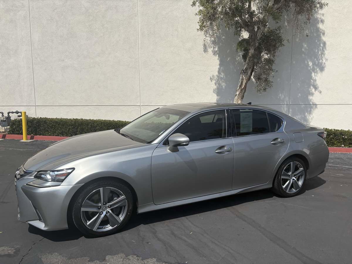 Used 2017 Lexus GS 350 image 2