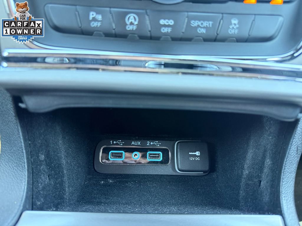 Used 2021 Jeep Grand Cherokee Laredo AWD/4WD image 31