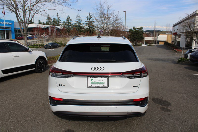 Used 2025 Audi Q4 e-tron Premium Plus w/ Premium Plus AWD/4WD image 5