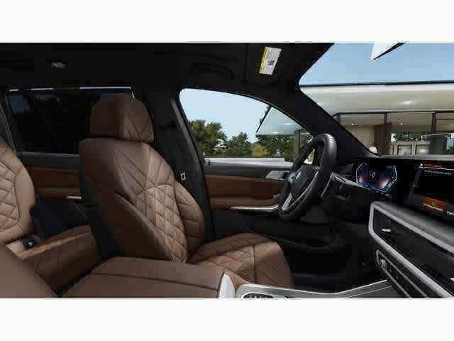 Used 2026 BMW X7 xDrive40i w/ Premium Package AWD/4WD image 9