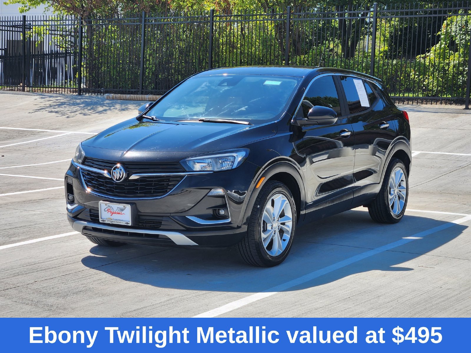 Used 2021 Buick Encore GX Preferred w/ Cold Weather Comfort Package FWD image 2