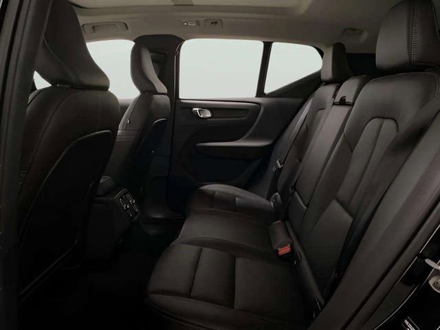 Used 2025 Volvo XC40 B5 Core image 53