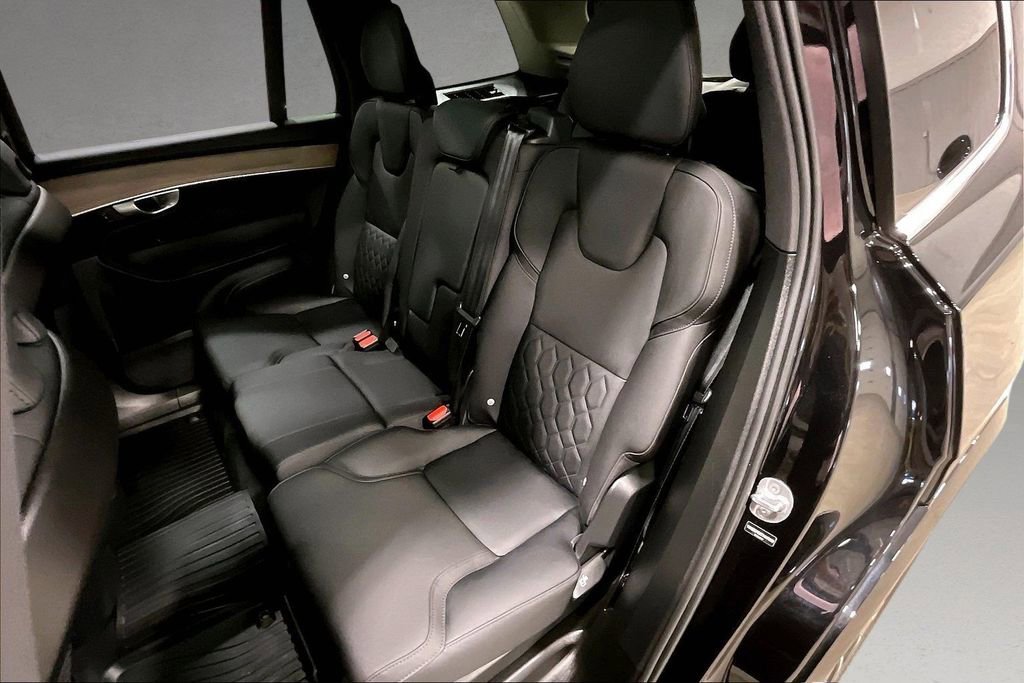Certified 2026 Volvo XC90 B6 Plus w/ Protection Package Premier AWD/4WD image 22