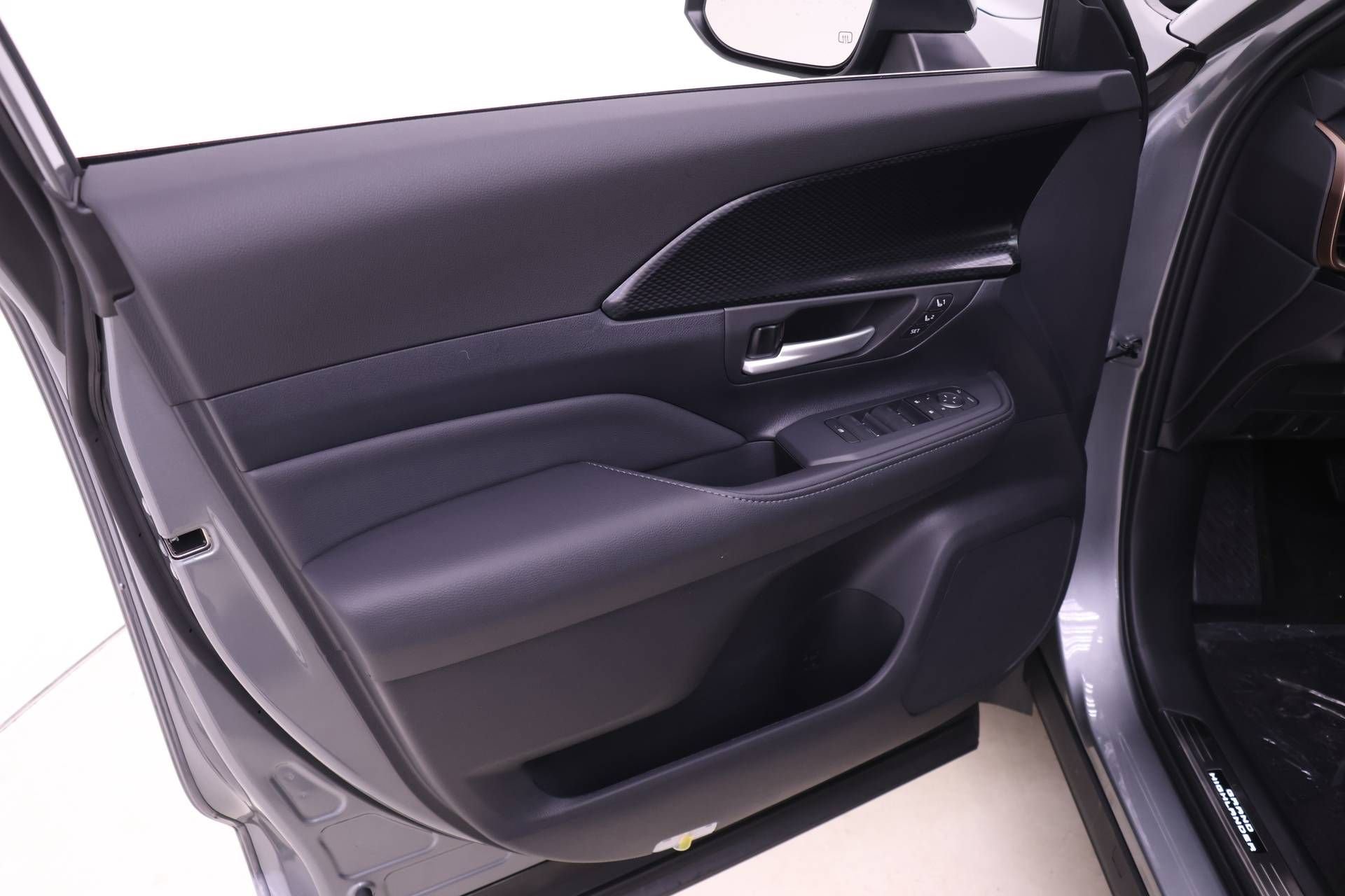 New 2026 Toyota Grand Highlander AWD Hybrid image 9