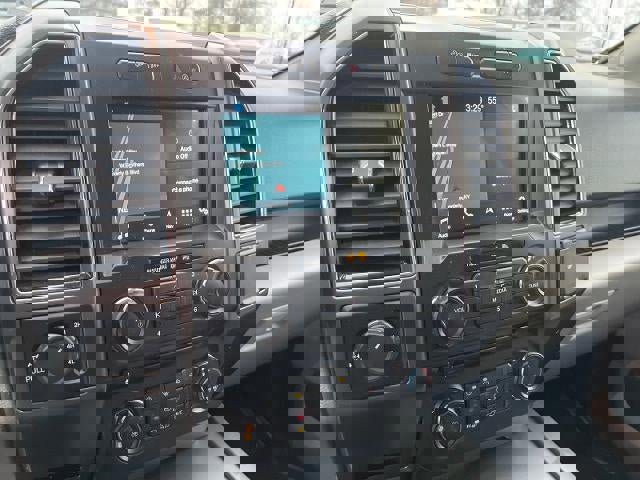 Used 2018 Ford F150 XLT w/ Equipment Group 302A Luxury image 12