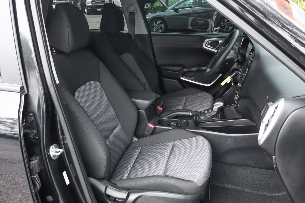 Used 2024 Kia Soul LX w/ Option Group 015 image 38