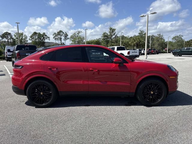 Used 2024 Porsche Cayenne Coupe AWD/4WD image 2