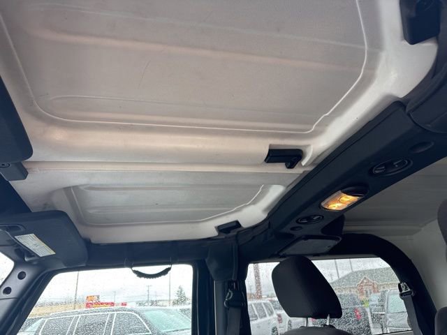 Used 2017 Jeep Wrangler Sport AWD/4WD image 14