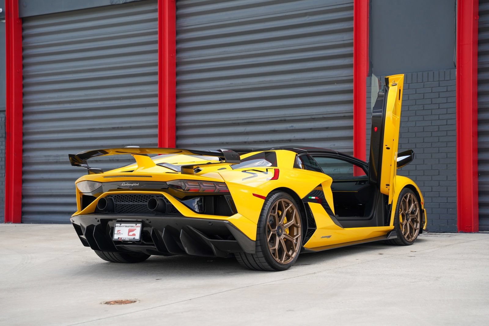 Used 2021 Lamborghini Aventador SVJ AWD/4WD image 49