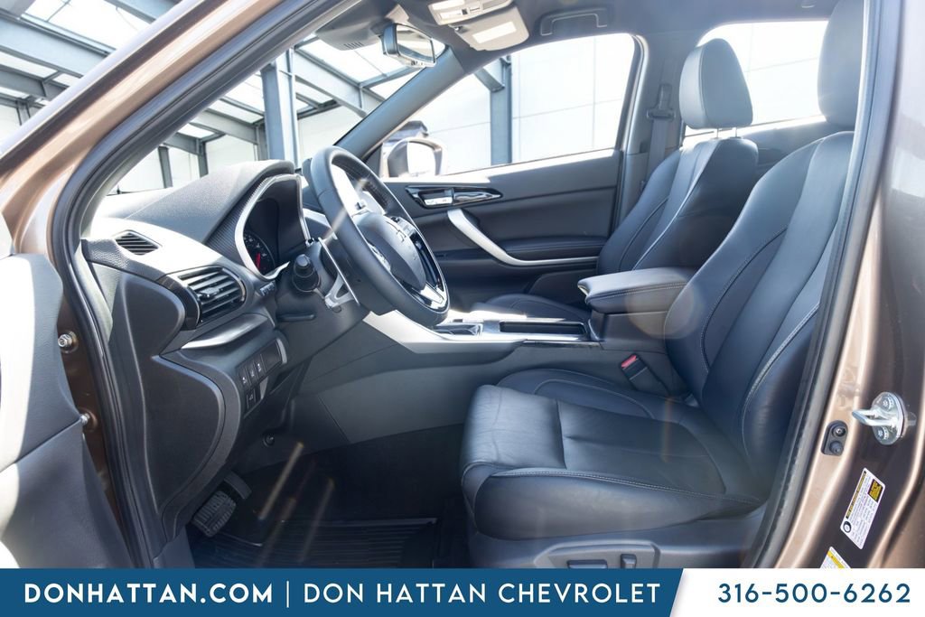 Used 2024 Mitsubishi Eclipse Cross SEL AWD/4WD image 3