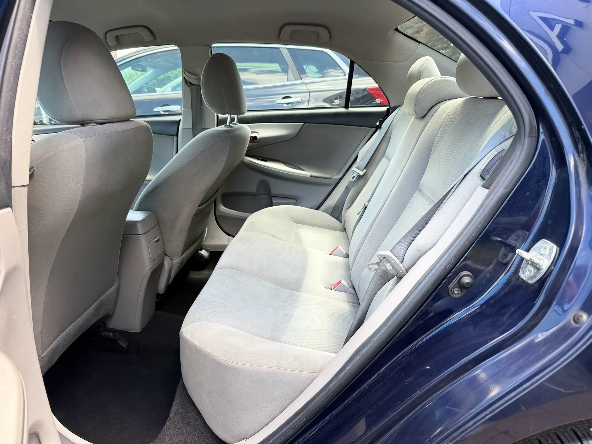 Used 2012 Toyota Corolla LE FWD image 21