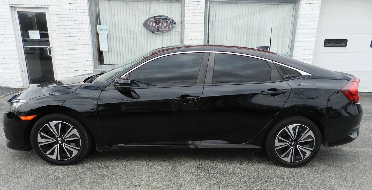 Used 2018 Honda Civic EX-T image 2
