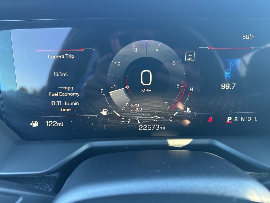 Used 2025 GMC Acadia Elevation image 28