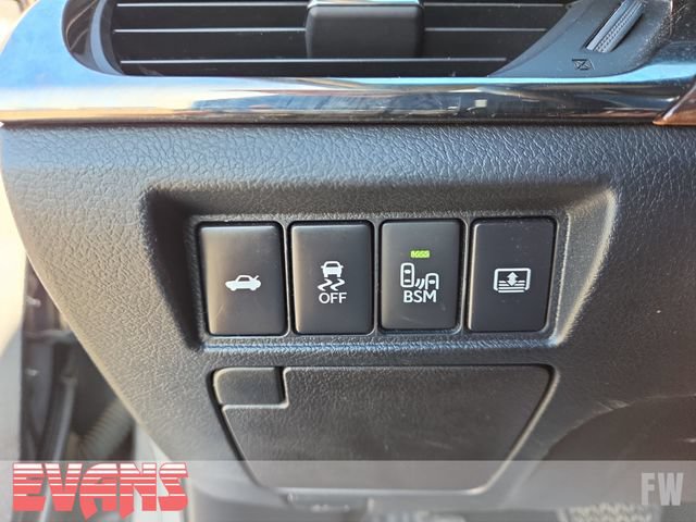 Used 2015 Toyota Avalon Limited FWD image 16