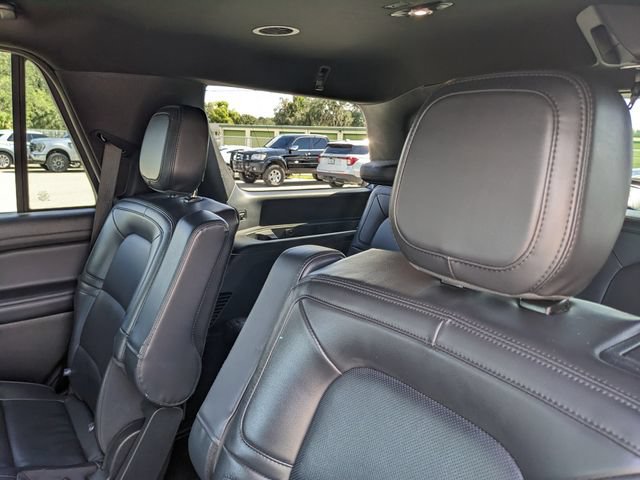 Used 2023 Lincoln Navigator 4WD image 19