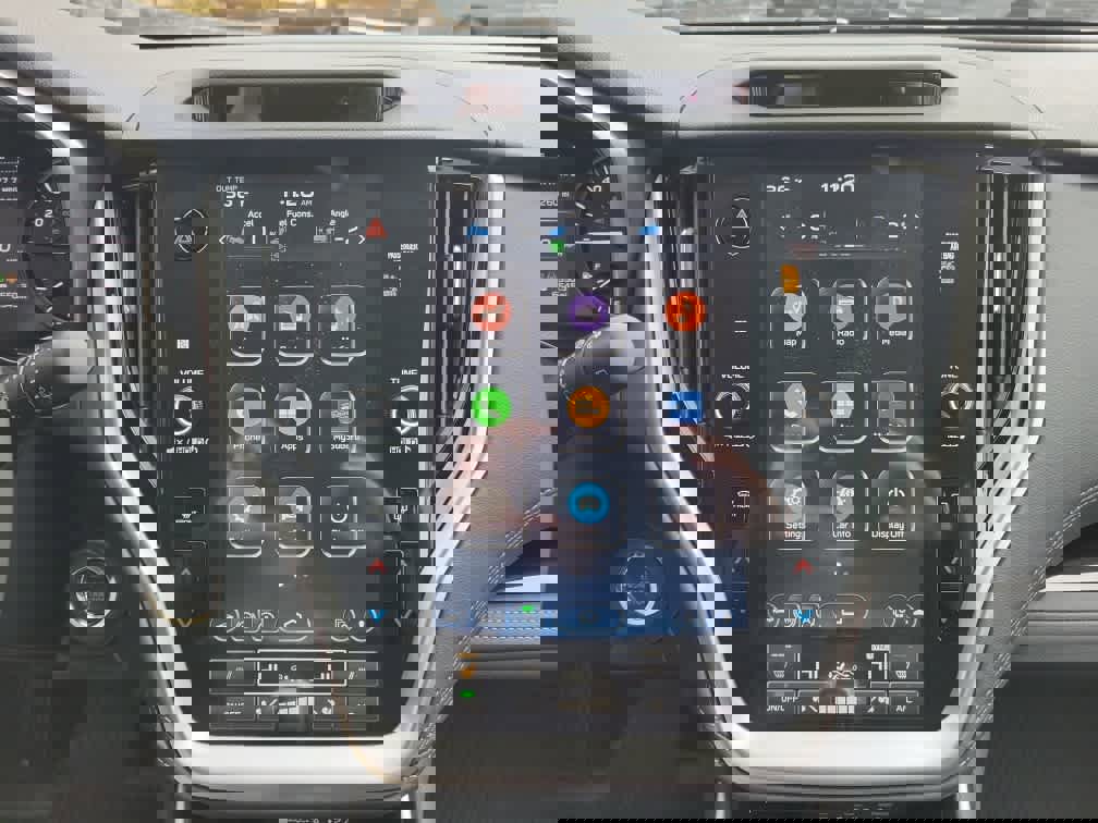 Certified 2025 Subaru Outback Limited w/ Popular Package #2 image 14