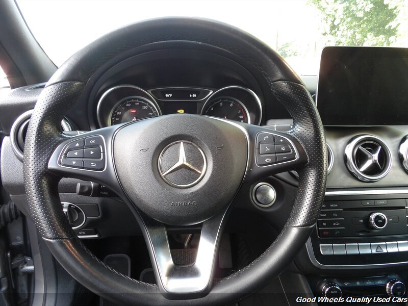 Used 2020 Mercedes-Benz GLA 250 4MATIC image 14