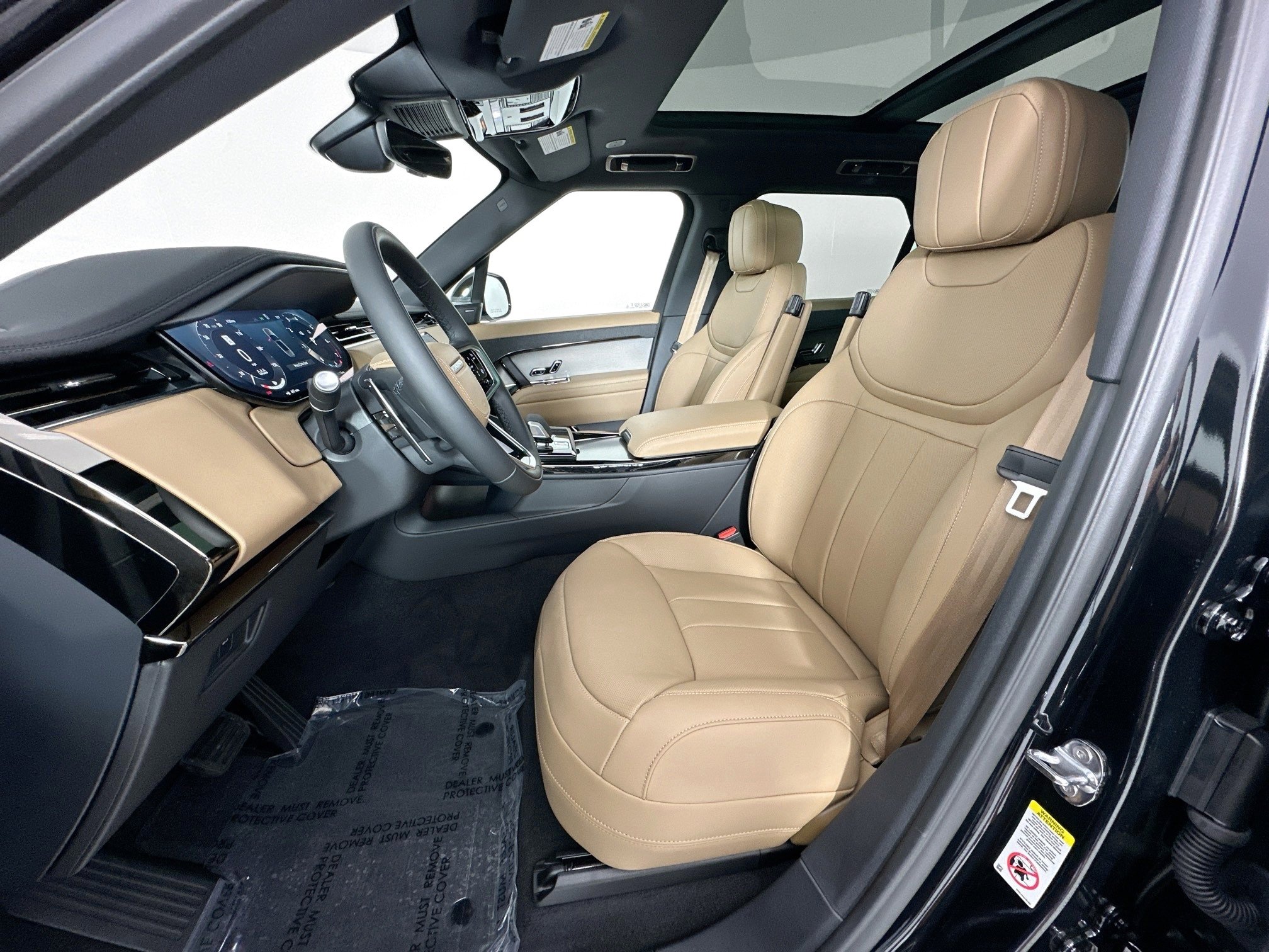 Used 2025 Land Rover Range Rover Sport SE image 18