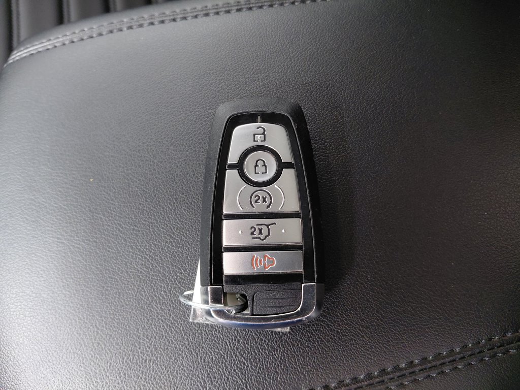 Certified 2024 Ford Edge SEL w/ Convenience Package AWD/4WD image 8
