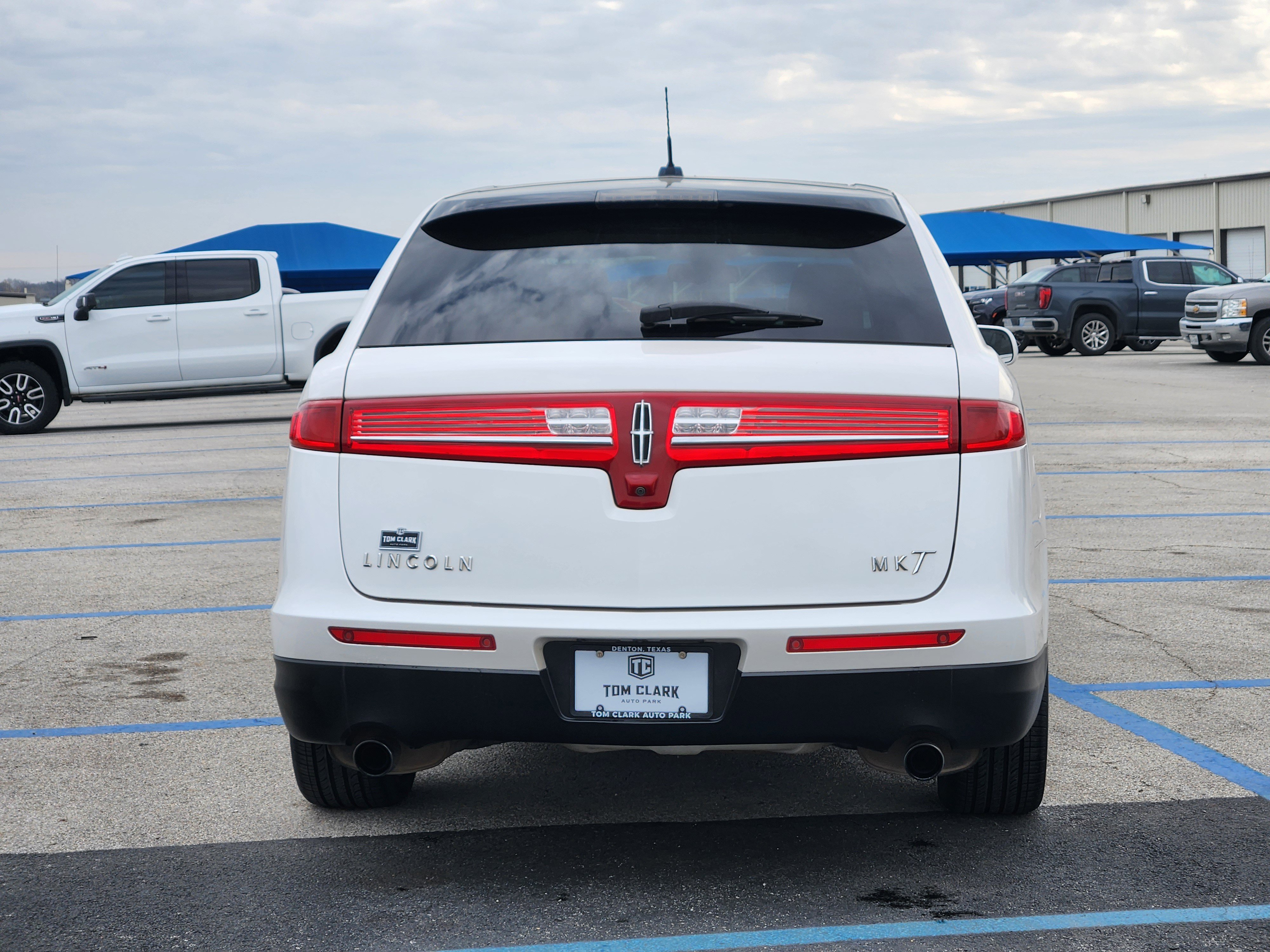 Used 2018 Lincoln MKT AWD w/ Technology Package image 6