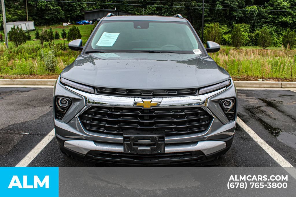 Used 2025 Chevrolet TrailBlazer LT FWD image 9