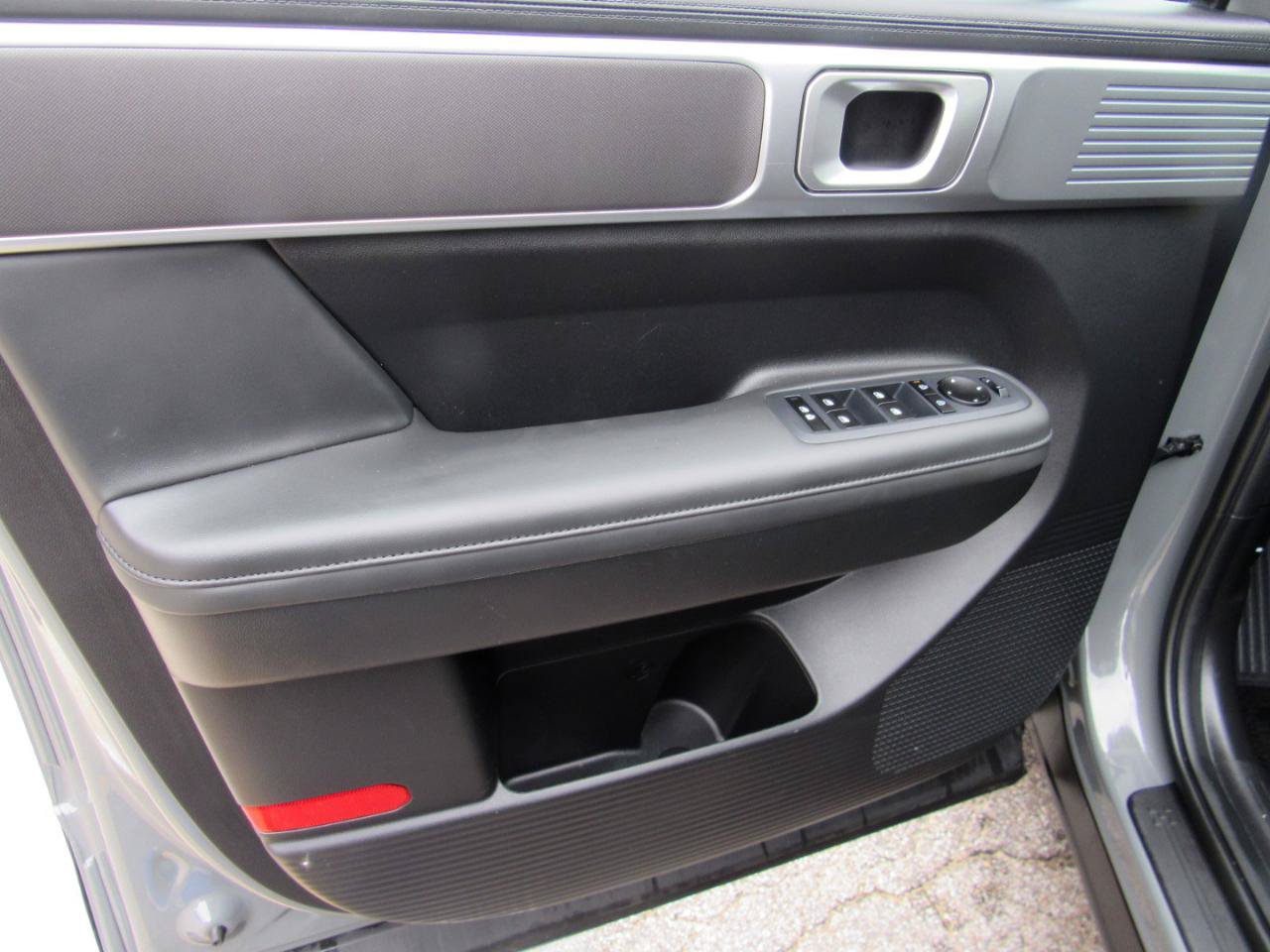 Used 2026 Hyundai Santa Fe SEL AWD/4WD image 15