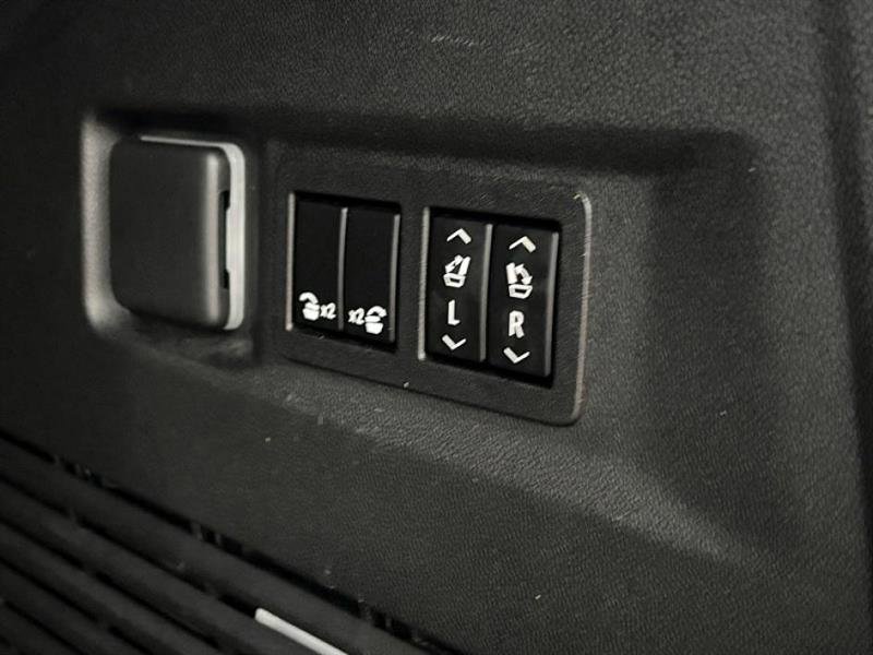 Used 2022 Chevrolet Tahoe Z71 w/ Luxury Package image 45