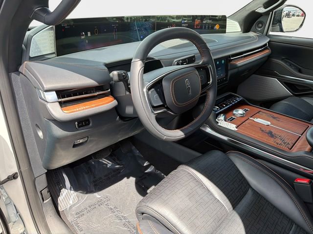 Used 2025 Lincoln Navigator L Black Label image 21