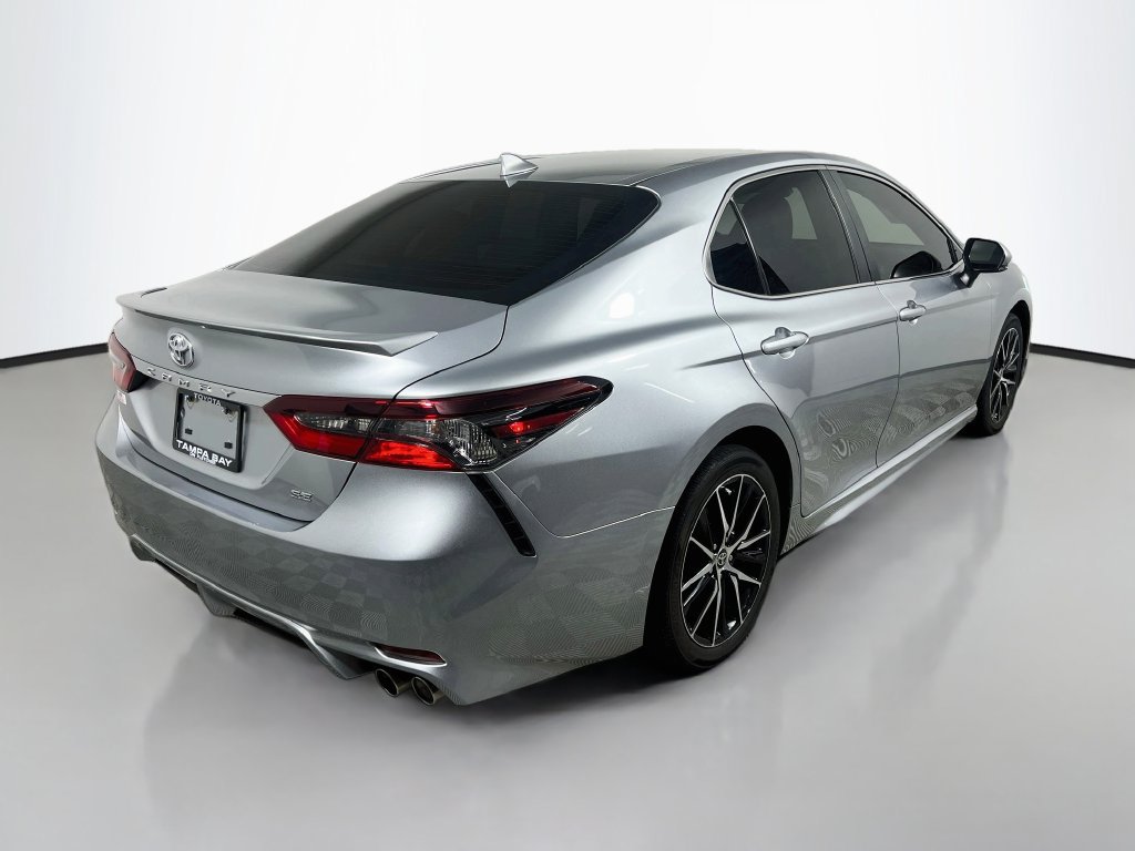 Used 2024 Toyota Camry SE FWD image 3