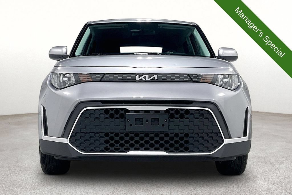 Used 2025 Kia Soul LX FWD image 4