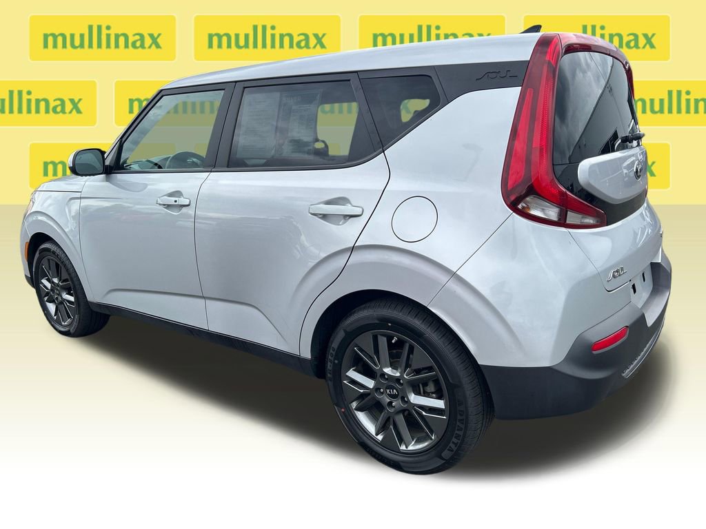 Used 2020 Kia Soul EX FWD image 10