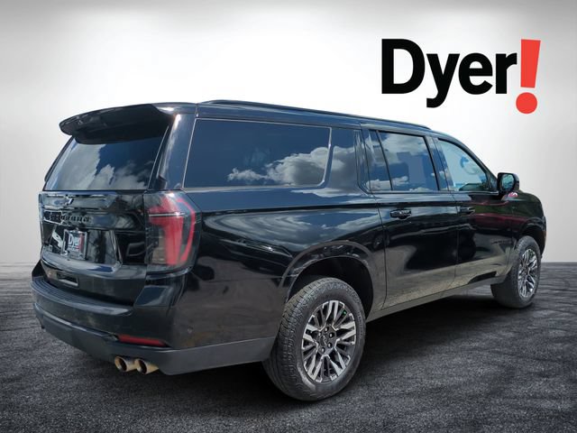 Used 2025 Chevrolet Suburban Z71 AWD/4WD image 3
