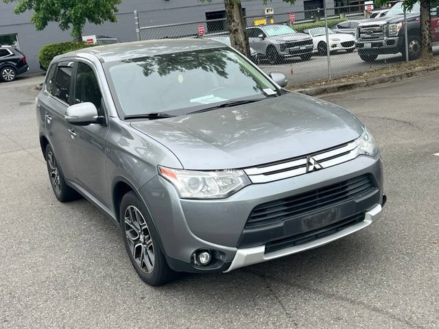 Used 2015 Mitsubishi Outlander GT AWD/4WD image 7